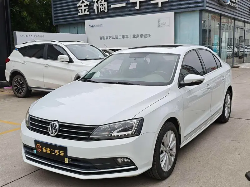 Volkswagen Sagitar, 2015