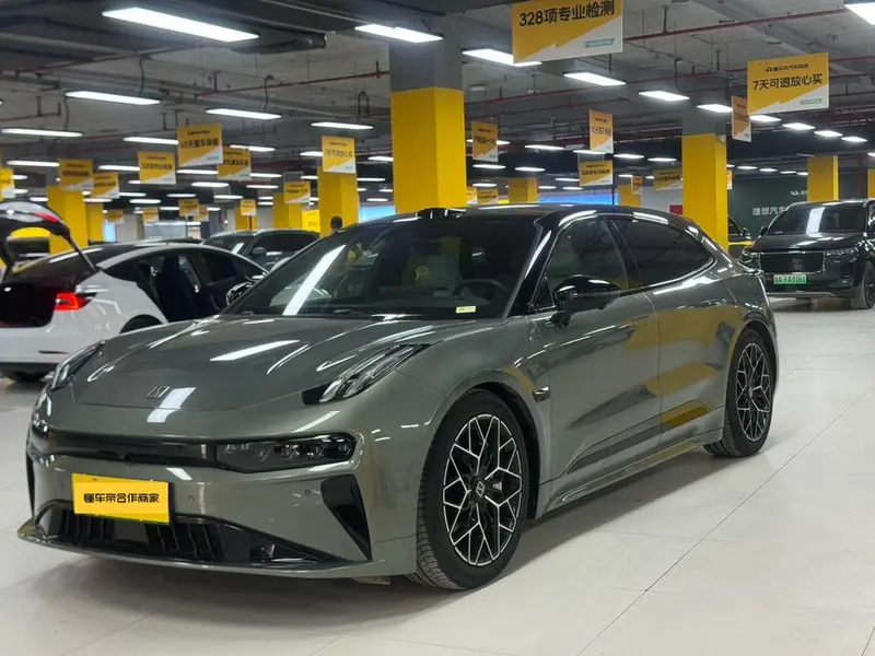Zeekr 001, 2025
