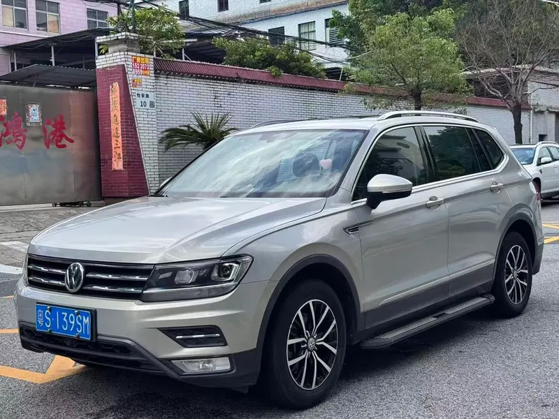 Volkswagen Tiguan L, 2017