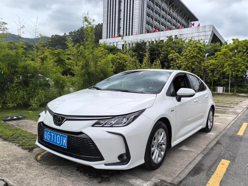 Toyota Corolla Smart Hybrid Dual Engine 1.8L E-CVT Elite Edition, 2024 — фото 1