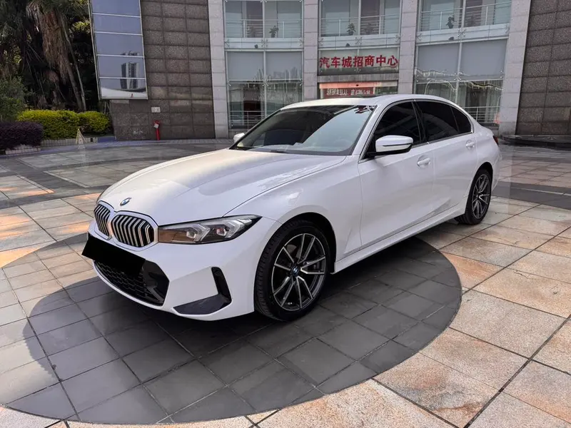BMW 3-Series, 2023