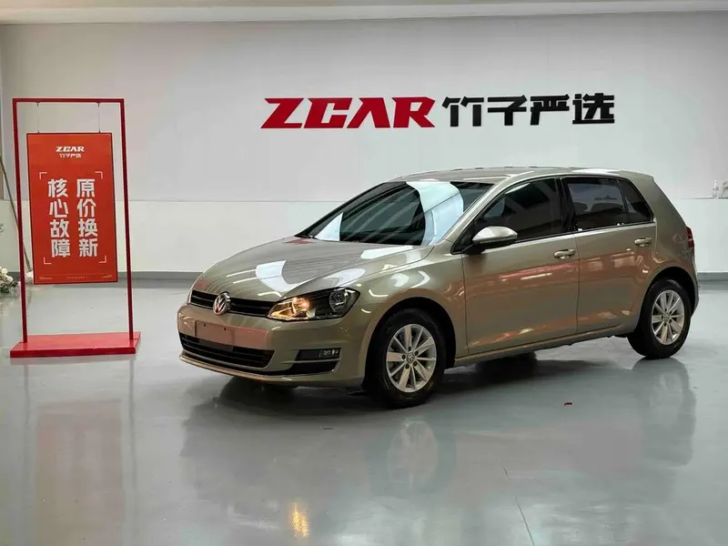 Volkswagen Golf 1.6L Auto Fashion Version, 2014 — фото 1