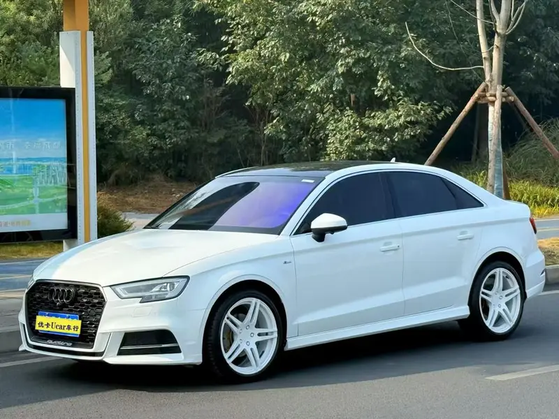 Audi A3 30 Version Limousine 35 TFSI Sport Version, 2018 — фото 1