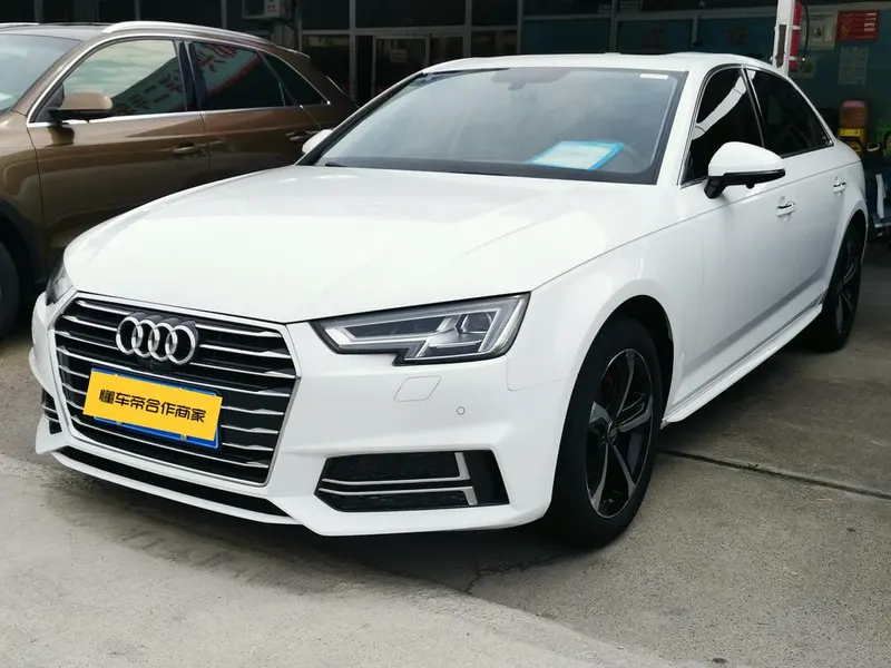 Audi A4L 40 TFSI Version CN6, 2019 — фото 1
