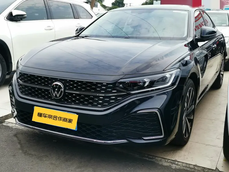 Volkswagen Passat, 2022