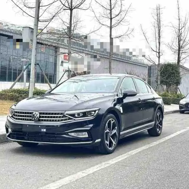Volkswagen Magotan 200 Anniversary Edition 330TSI DSG Luxury Version, 2023 — фото 1