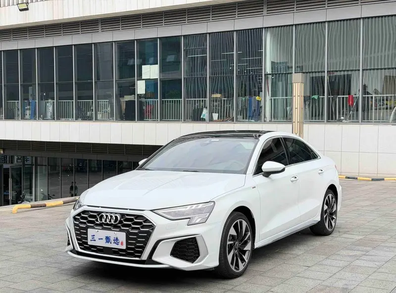 Audi A3 Facelift A3L Limousine 35 TFSI Fashion Sport Version, 2023 — фото 1