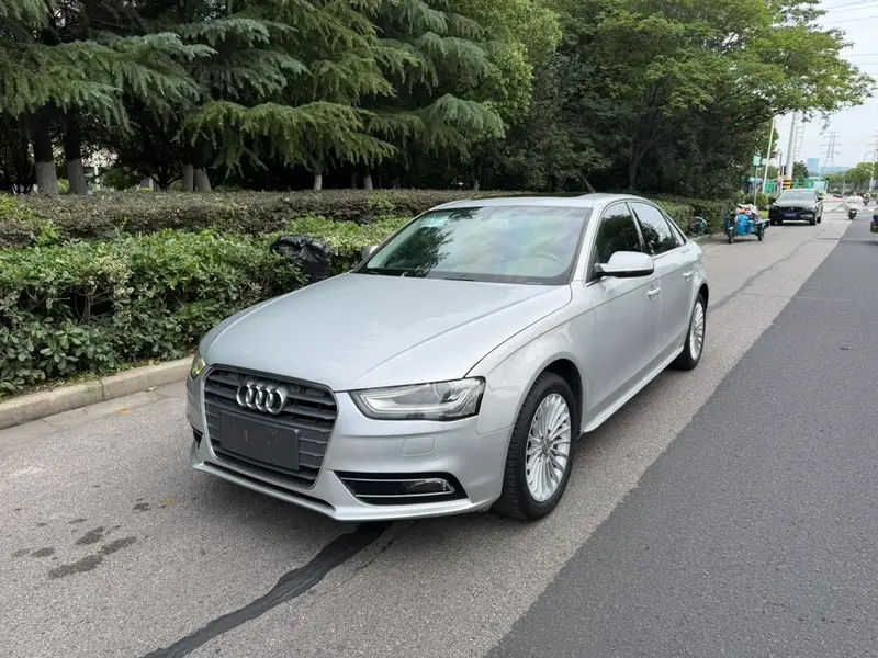 Audi A4L 35 TFSI Auto Comfort Version, 2015 — фото 1