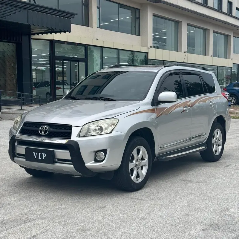 Toyota RAV4 2.0L Auto Classic Edition, 2011 — фото 1