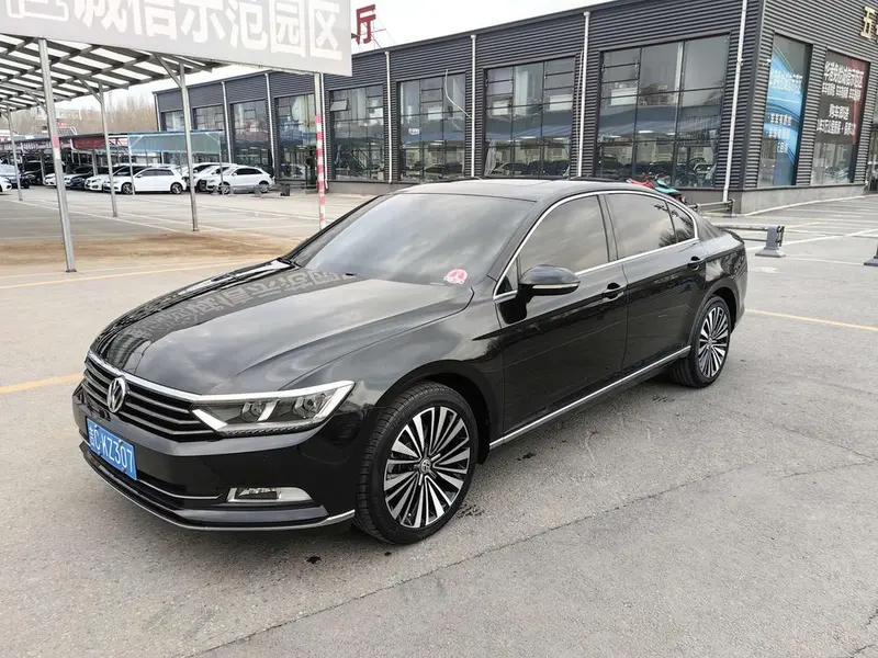 Volkswagen Magotan 330TSI DSG Luxury Version CN6, 2019 — фото 1
