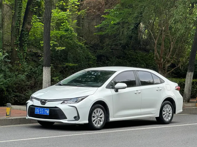 Toyota Corolla 1.2T S-CVT GL Edition, 2019 — фото 1