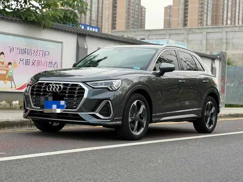 Audi Q3, 2022