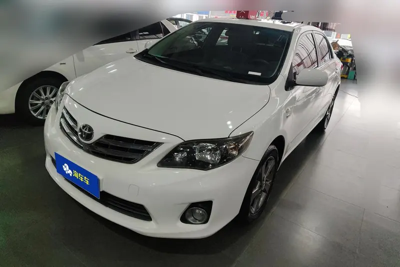 Toyota Corolla Stylish Edition 1.8L CVT GL-i, 2012 — фото 1