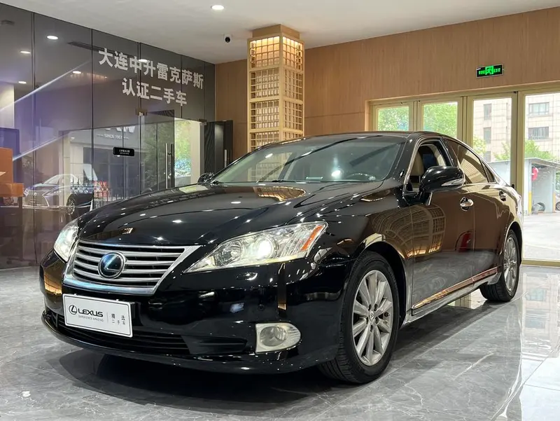Lexus ES, 2010