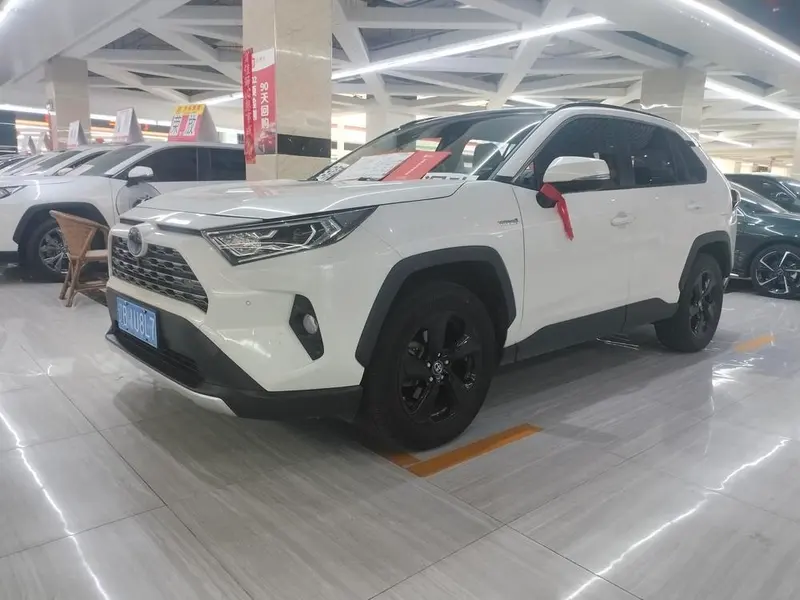 Toyota RAV4 рестайлинг гибрид 2.5L CVT полный привод Флагман, 2021 — фото 1