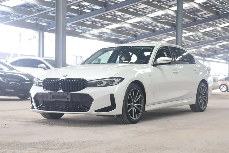 BMW 3-Series, 2023