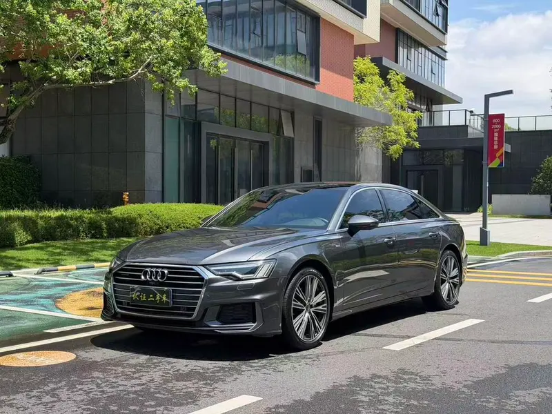 Audi A6L 45 TFSI quattro Refined Version, 2022 — фото 1