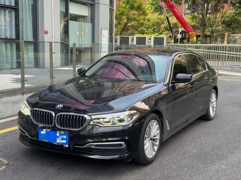 BMW 5-Series, 2020