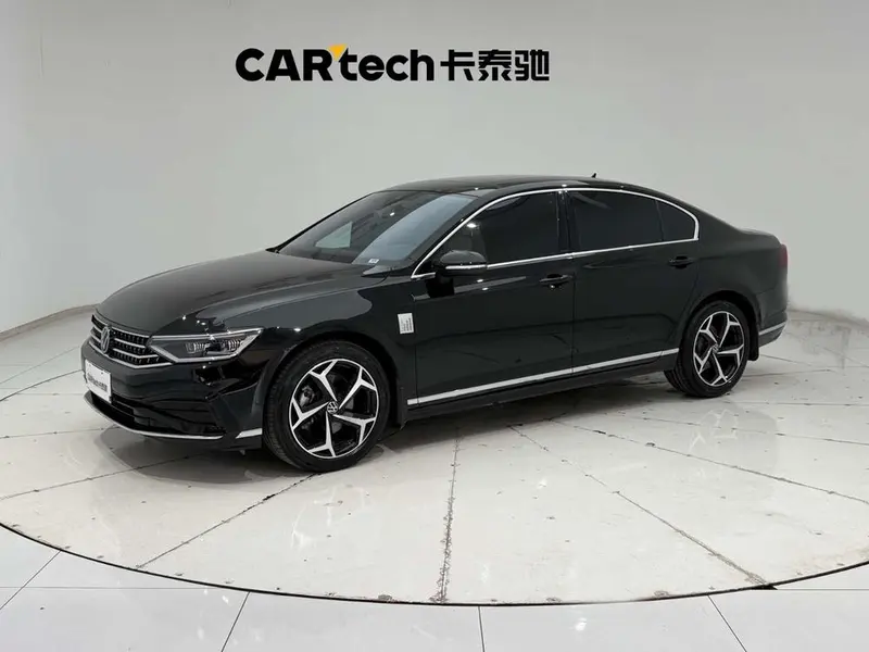 Volkswagen Magotan рестайлинг 2 Народная 330TSI DSG Люкс, 2025 — фото 1