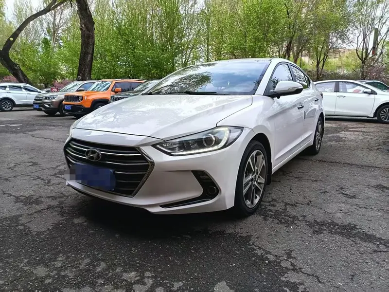 Hyundai Elantra Lingdong, 2016