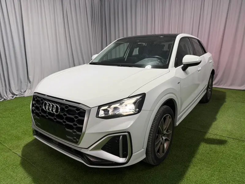 Audi Q2L, 2022