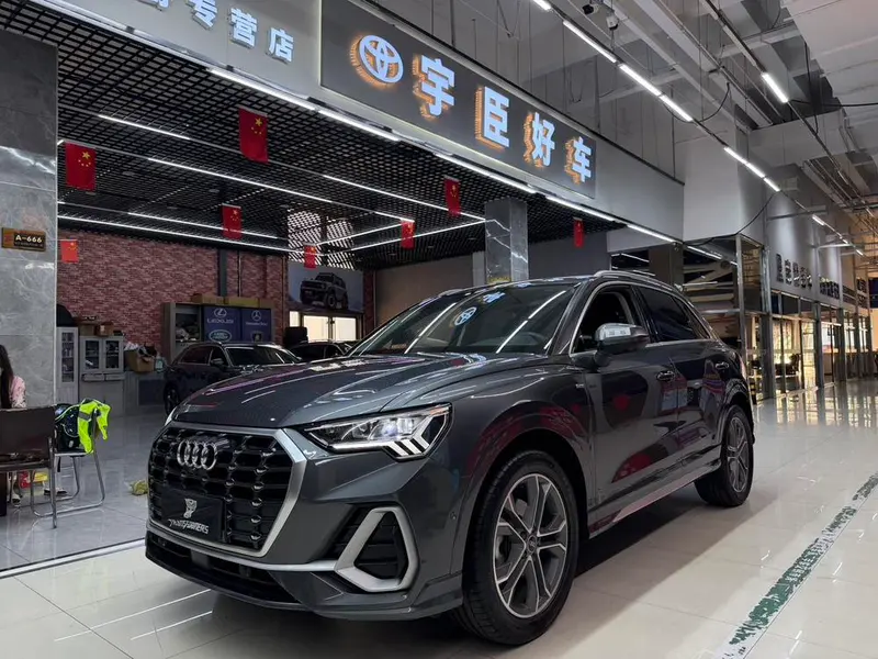 Audi Q3, 2022