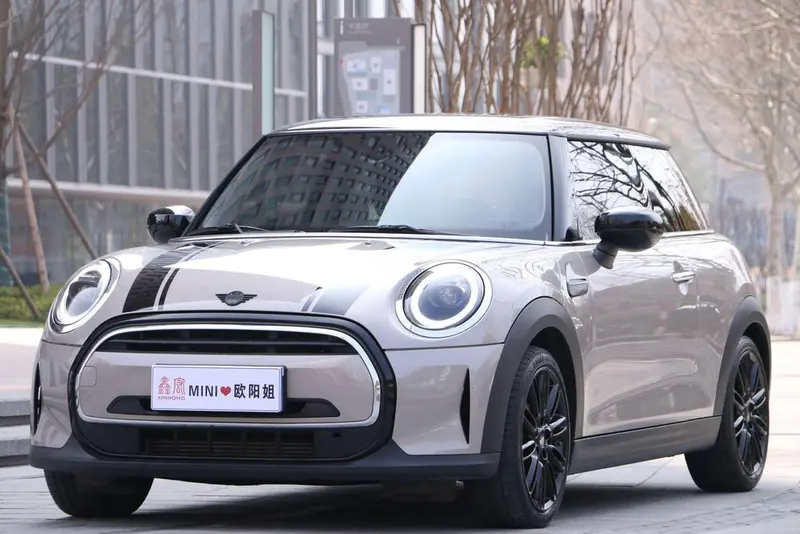 MINI MINI Facelift 1.5T COOPER Artist, 2022 — фото 1