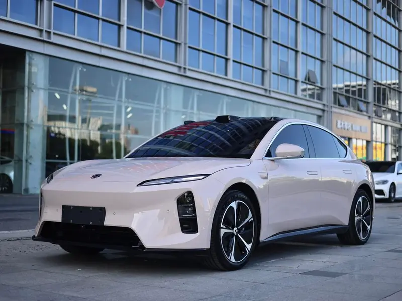 NIO ET5, 2025
