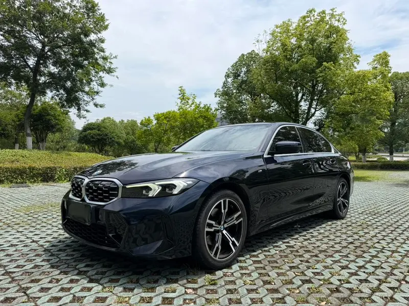 BMW 3-Series, 2023