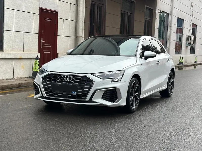 Audi A3 Sportback 35 TFSI Fashion Sport Version, 2022 — фото 1