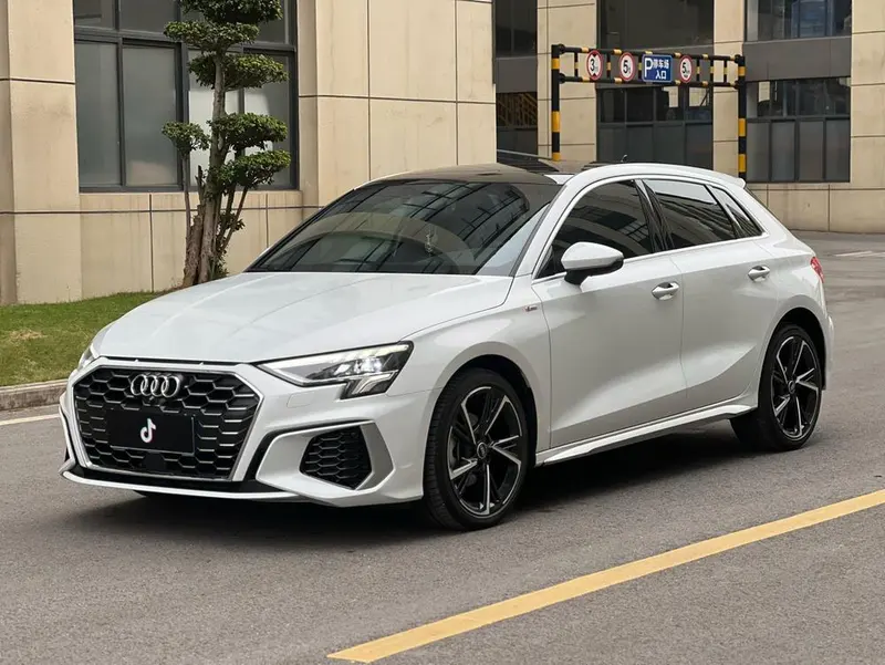 Audi A3 Sportback 35 TFSI Fashion Sport Version, 2024 — фото 1