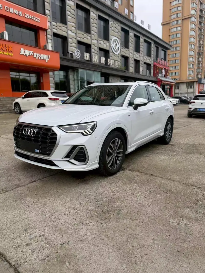 Audi Q3, 2021