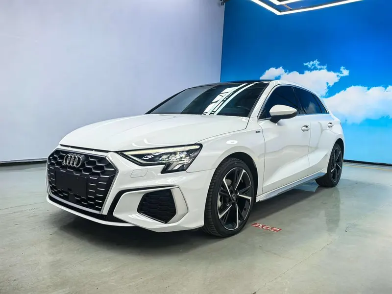 Audi A3 Sportback 35 TFSI Fashion Sport Version, 2023 — фото 1