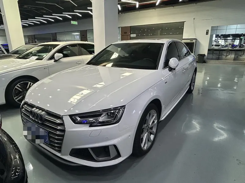 Audi A4L, 2019