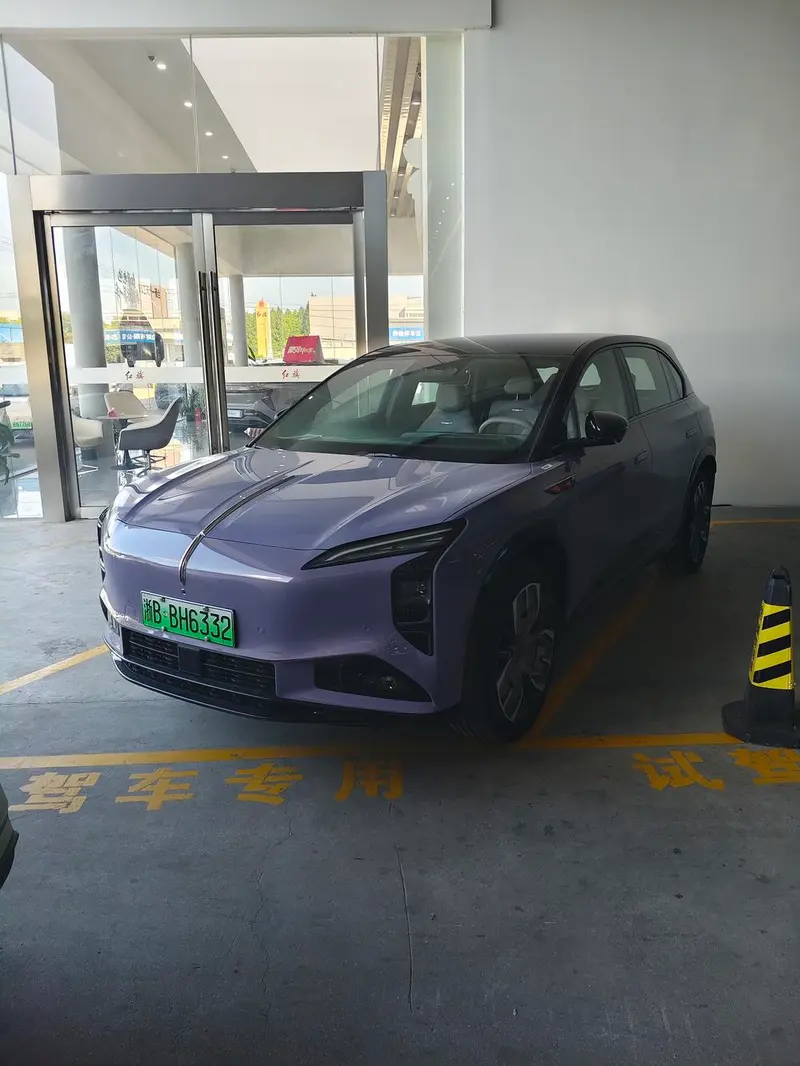 Hongqi Tiangong 08, 2025