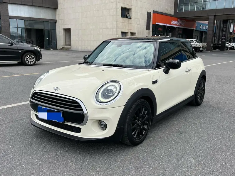 MINI MINI 1.5T COOPER Classic, 2018 — фото 1