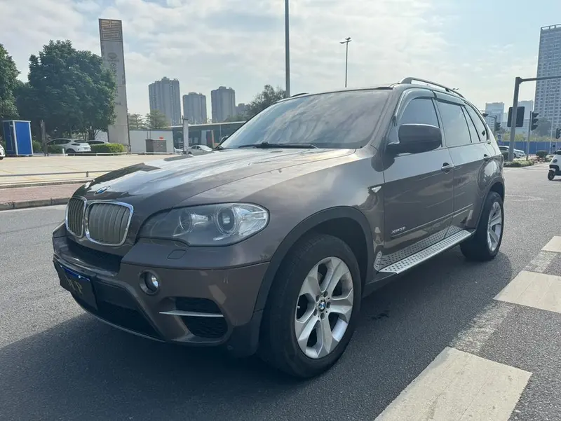 BMW X5 (Import), 2011