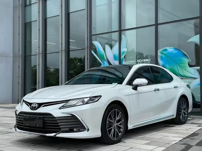 Toyota Camry 2.5G Luxury Edition, 2023 — фото 1