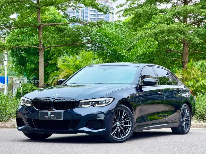 BMW 3-Series, 2022