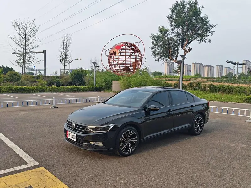 Volkswagen Magotan 330TSI DSG 30 Anniversary Edition, 2021 — фото 1