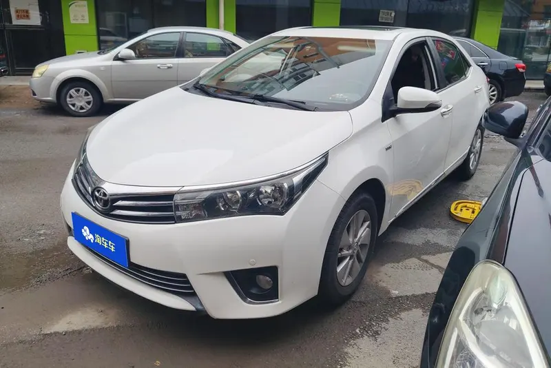 Toyota Corolla 1.6L CVT GL-i, 2014 — фото 1