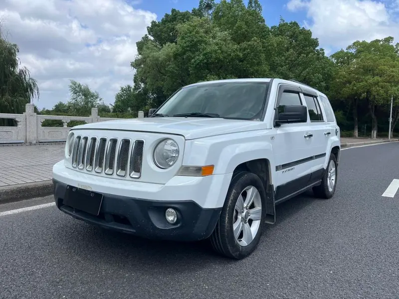 Jeep Patriot 2.0L Sport Edition, 2014 — фото 1