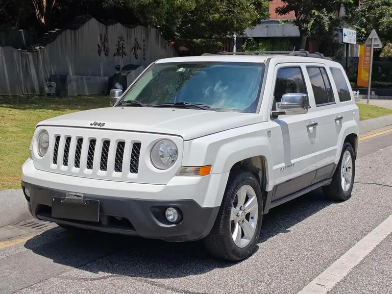 Jeep Patriot 2.0L Sport Edition, 2014 — фото 1