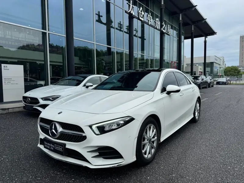 Mercedes-Benz A-Class Facelift A 200 L Sport Fashion Version, 2020 — фото 1