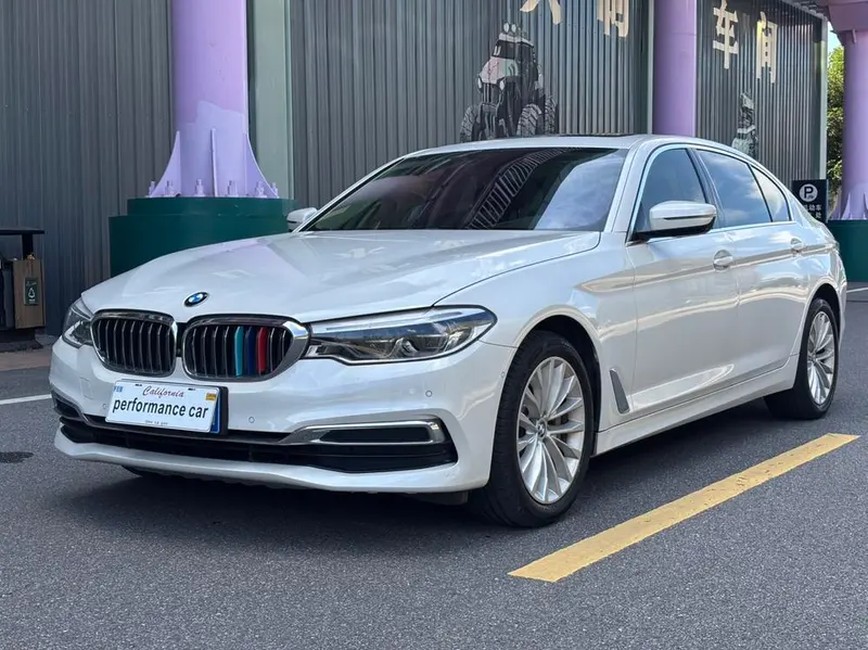BMW 5-Series, 2020
