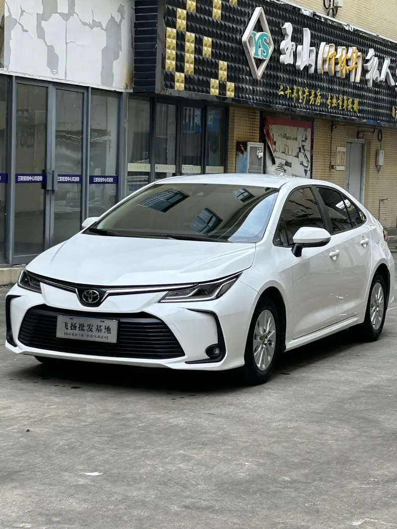Toyota Corolla 1.5L CVT Edition, 2022 — фото 1