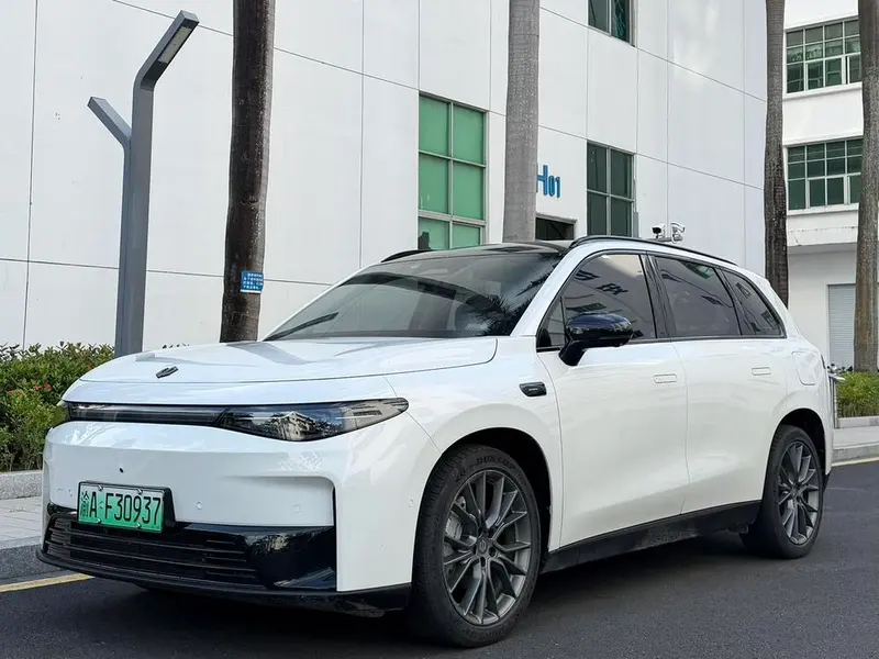 Leapmotor C10 EREV 210 Smart Edition, 2024 — фото 1