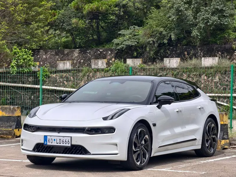 Zeekr 001, 2022