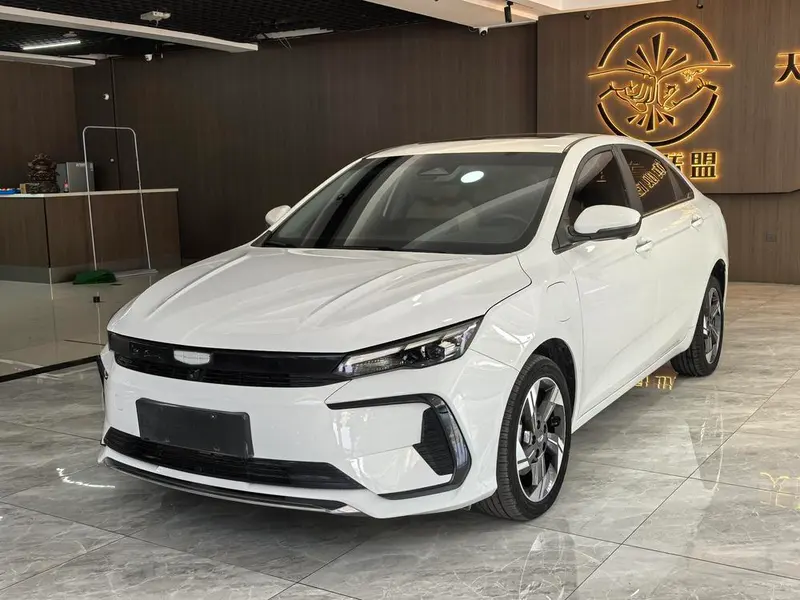 Geely Emgrand L Hi-P 1.5TD-DHT Pro Champion Edition 100KM Version, 2024 — фото 1