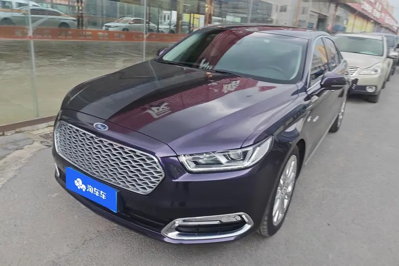 Ford Taurus, 2015